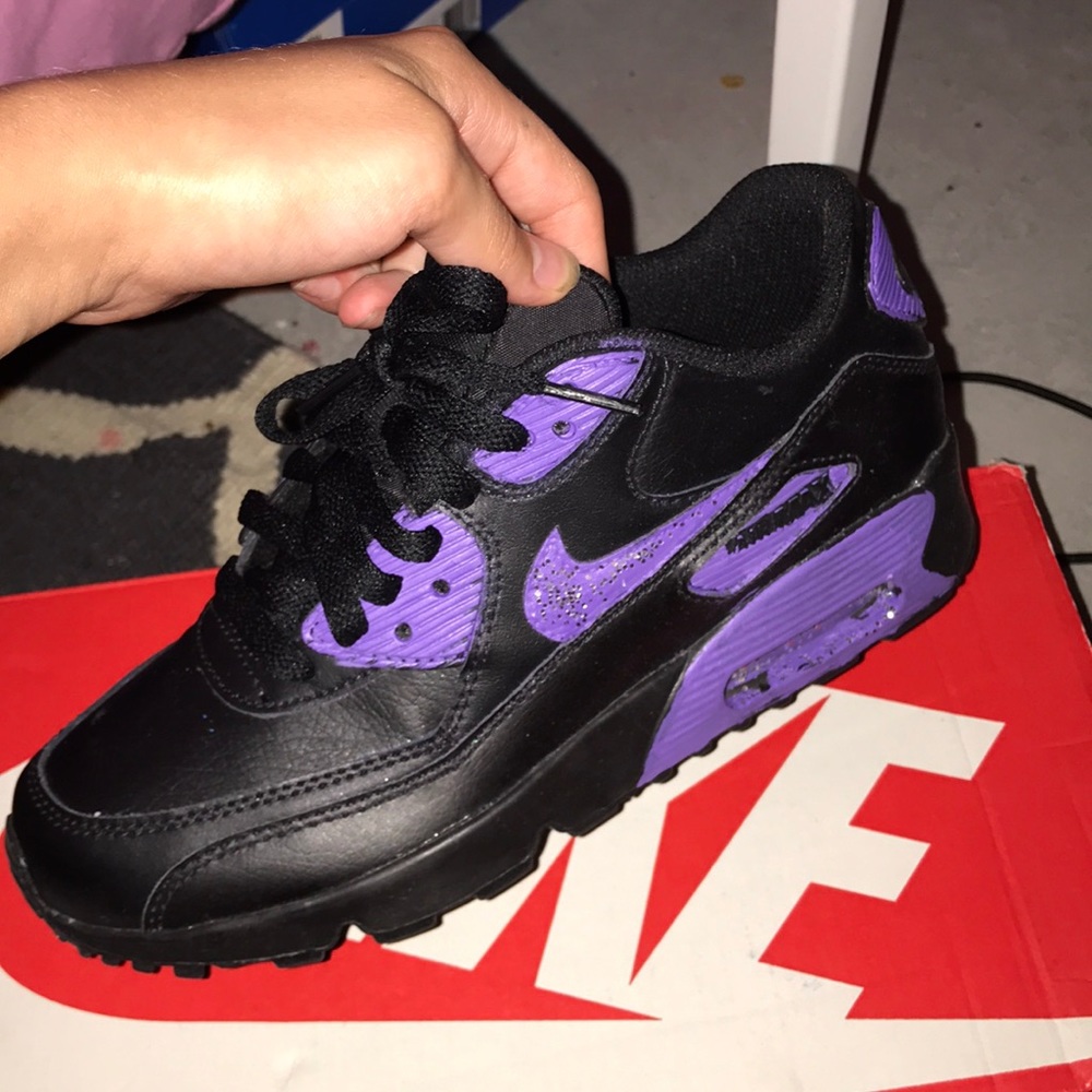 Black and purple Air max